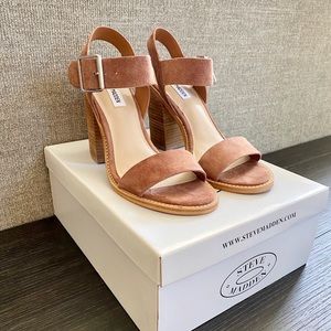 New! Castro Tan Suede Steve Madden Heels